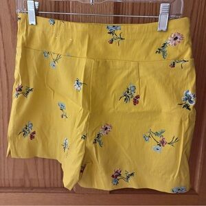 Jules & Leopold Yellow Floral Women Shorts